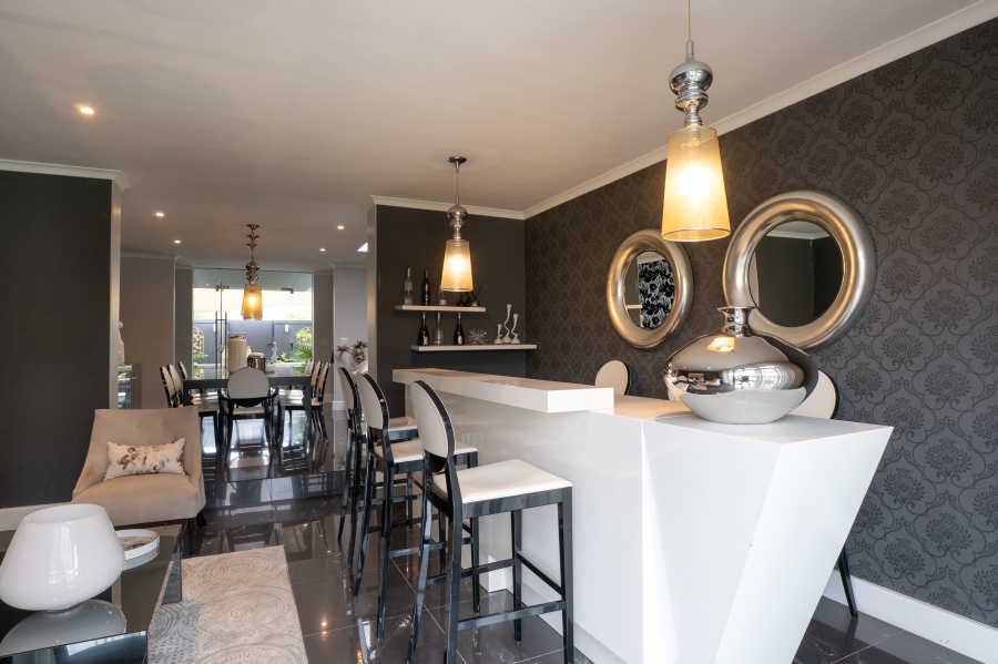 3 Bedroom Property for Sale in Lake Michelle Western Cape